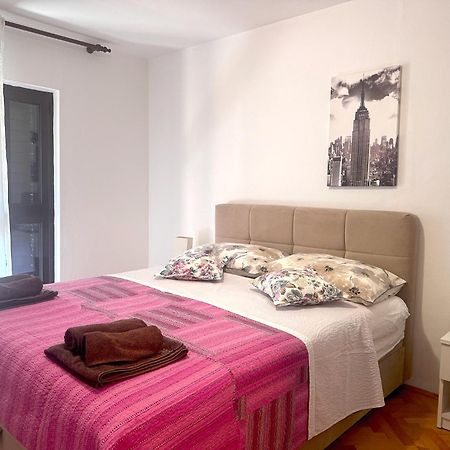 רוביני Apartments Ares מראה חיצוני תמונה