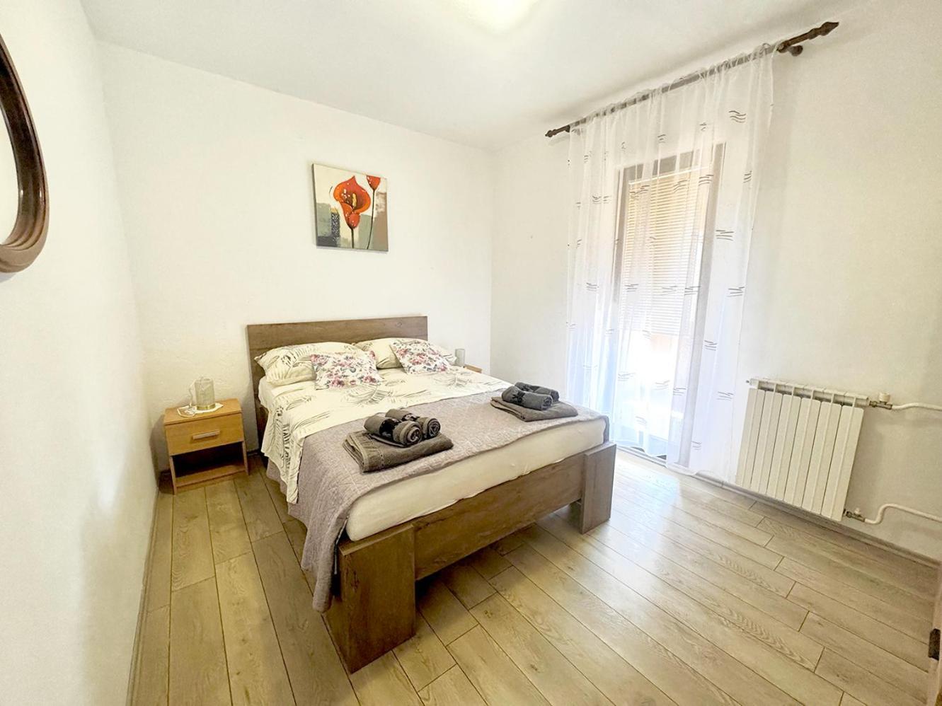 רוביני Apartments Ares מראה חיצוני תמונה