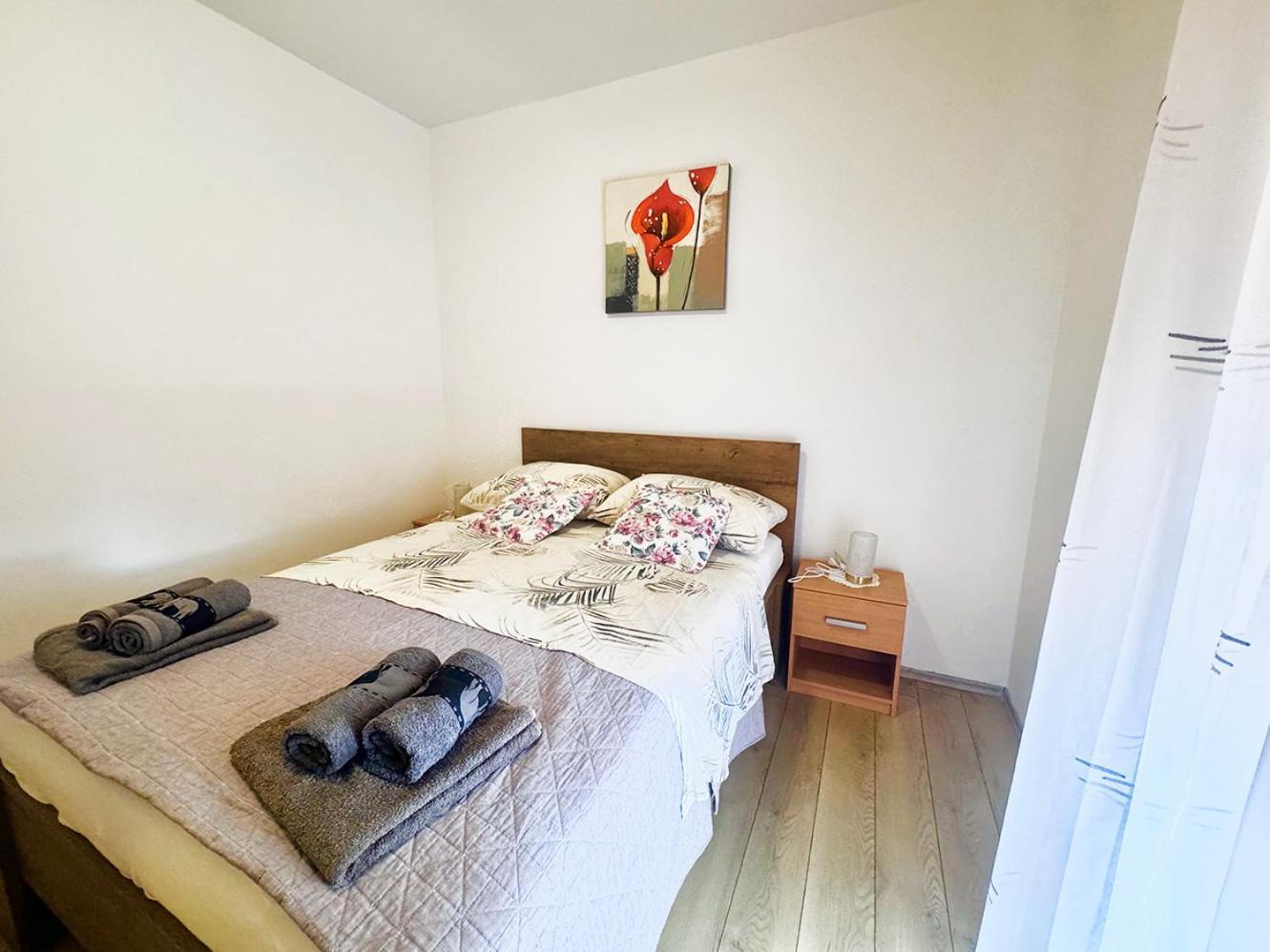 רוביני Apartments Ares מראה חיצוני תמונה