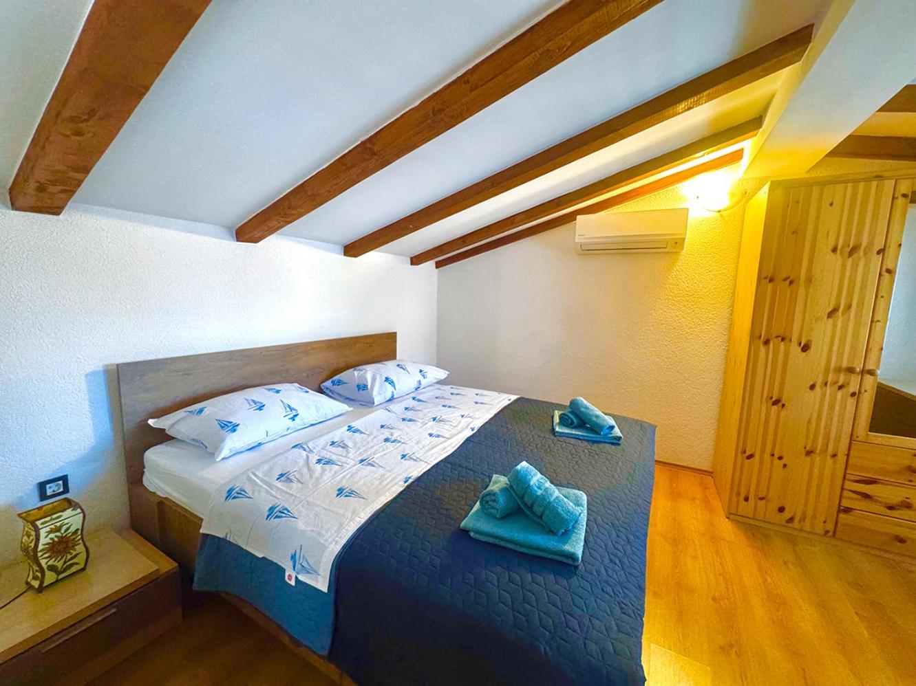 רוביני Apartments Ares מראה חיצוני תמונה