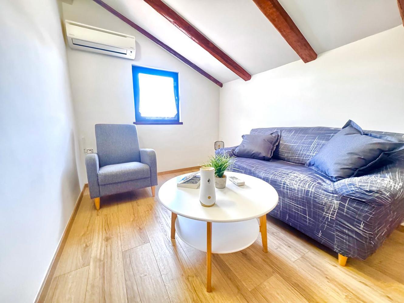 רוביני Apartments Ares מראה חיצוני תמונה